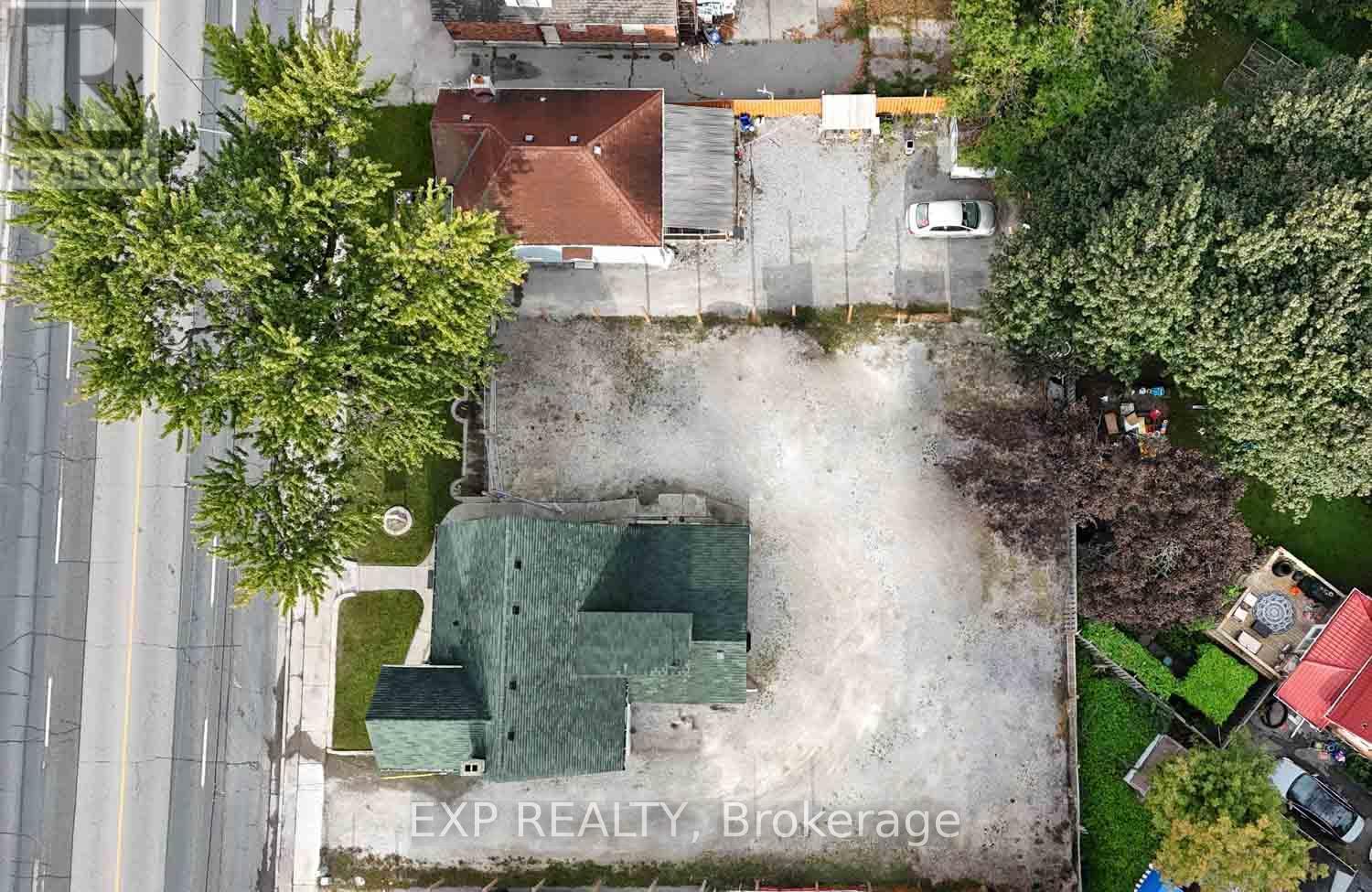 853 Simcoe Street S, Oshawa, ON