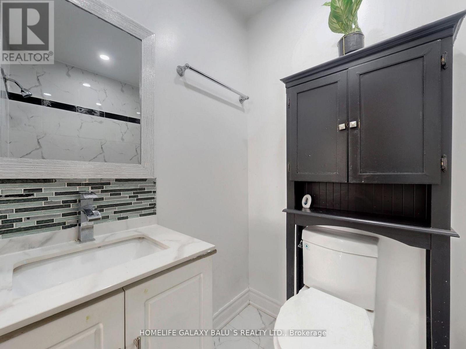 76 Lowry Square, Toronto, ON - Indoor