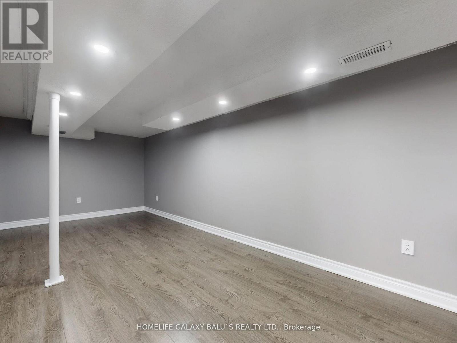 76 Lowry Square, Toronto, ON - Indoor