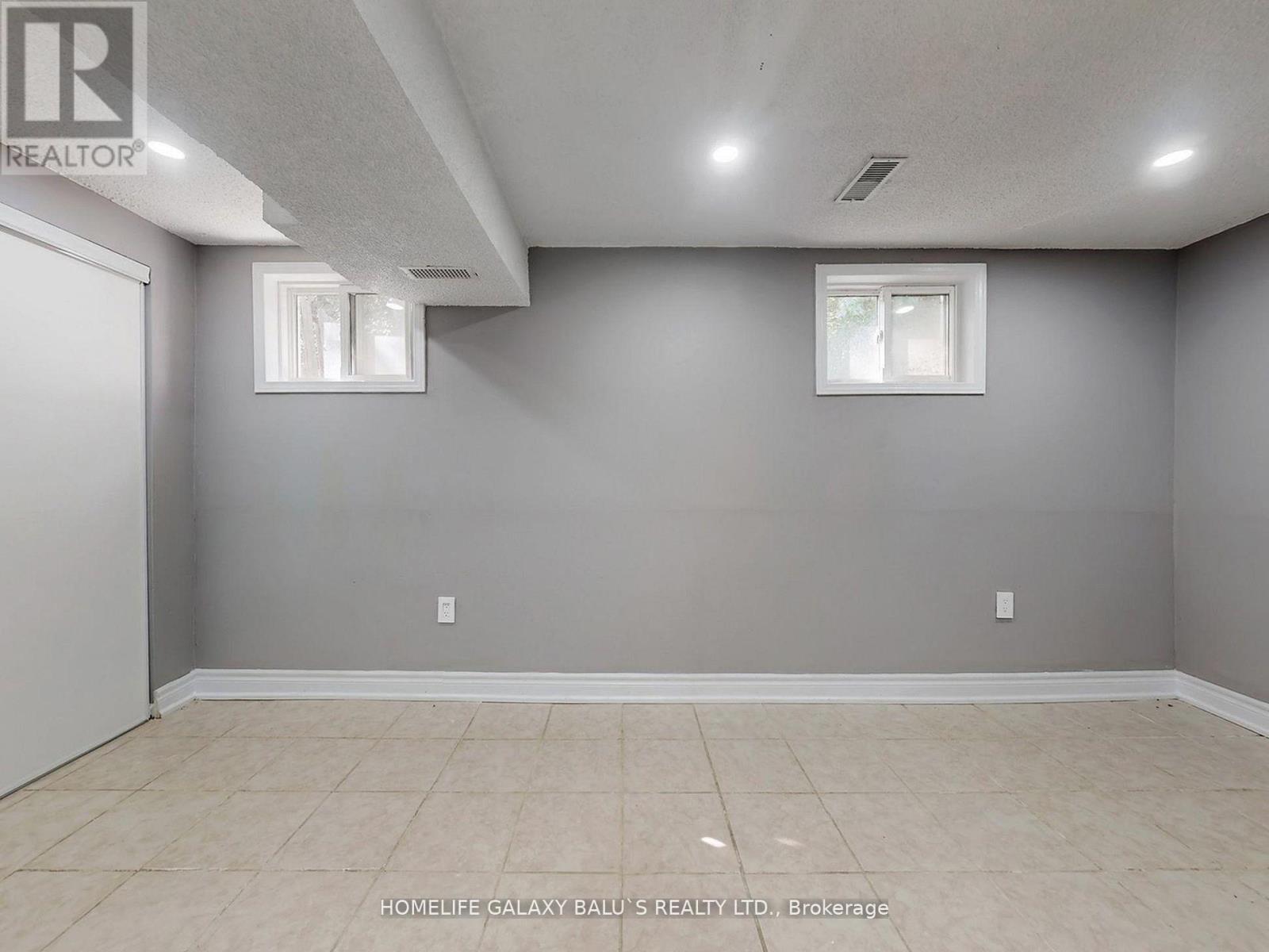 76 Lowry Square, Toronto, ON - Indoor