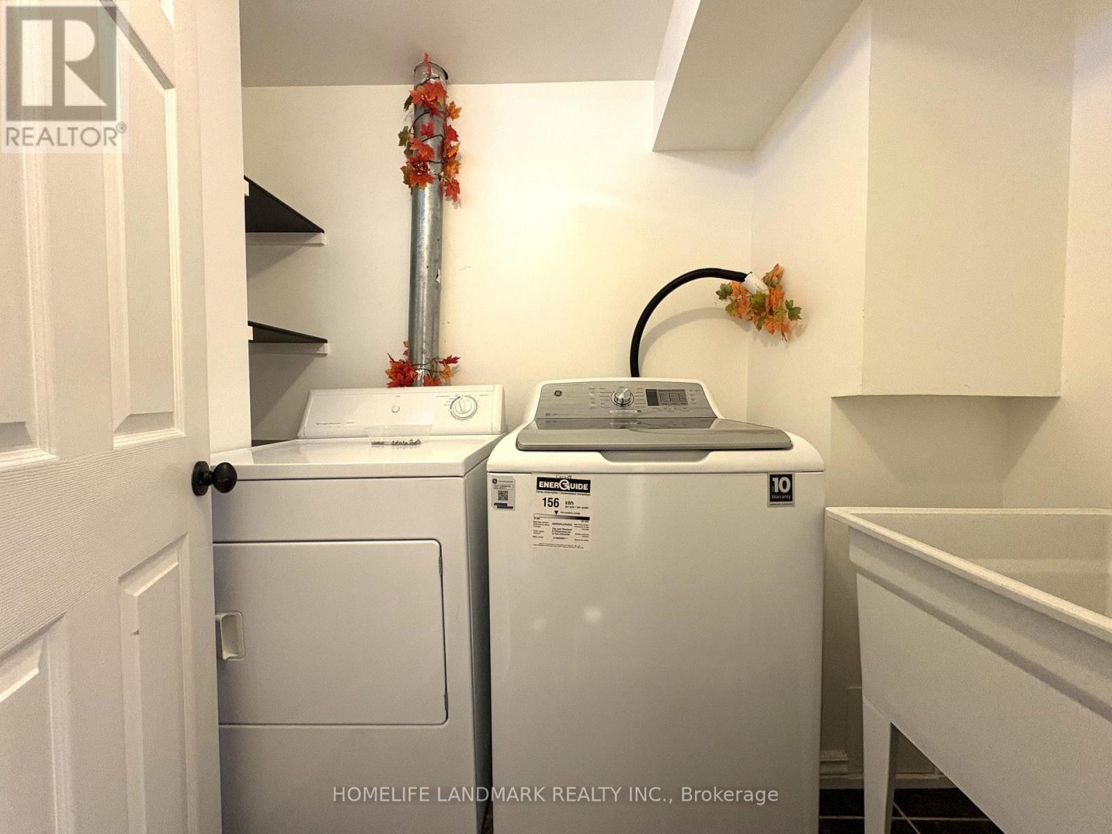 27 Devonwood Drive, Markham, ON - Indoor Photo Showing Laundry Room