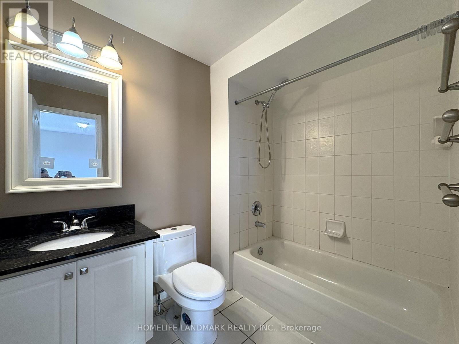 27 Devonwood Drive, Markham, ON - Indoor Photo Showing Bathroom