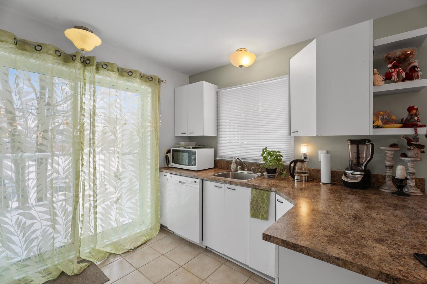Kitchen - 158 - 162 Rue Des Peupliers, Blainville, QC - Indoor Photo Showing Kitchen
