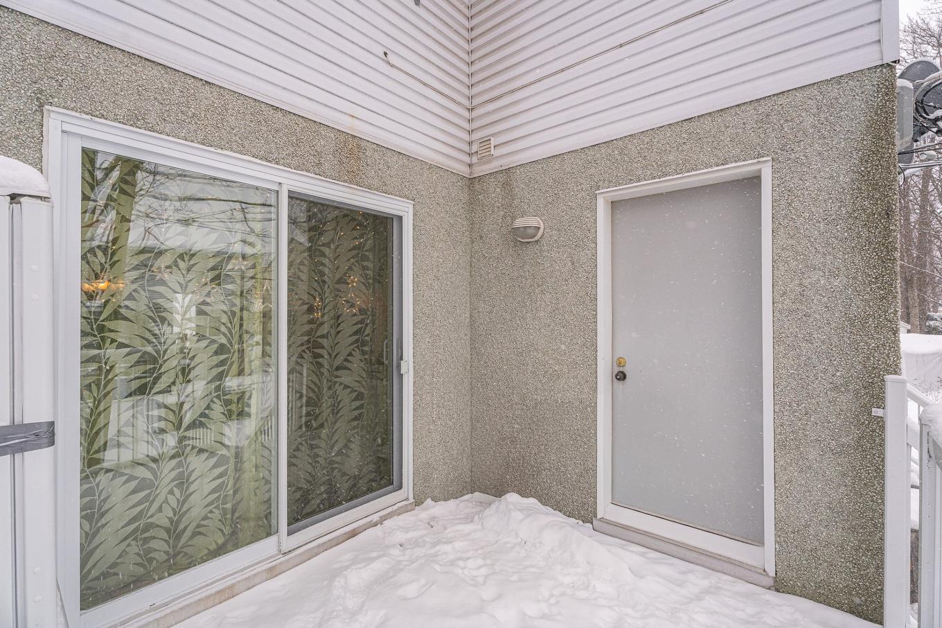 Patio - 158 - 162 Rue Des Peupliers, Blainville, QC - With Exterior