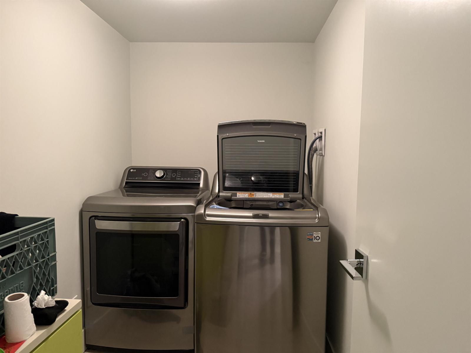 14 8217 204B Street, Langley, BC - Indoor Photo Showing Laundry Room