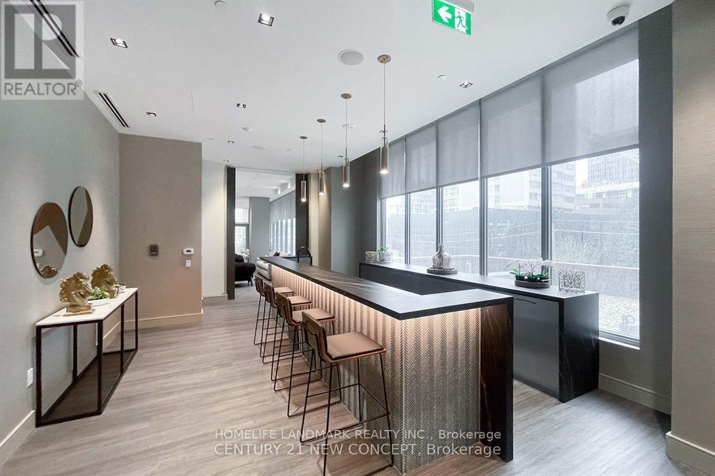 2001 - 25 Holly Street, Toronto, ON - Indoor Photo Showing Other Room