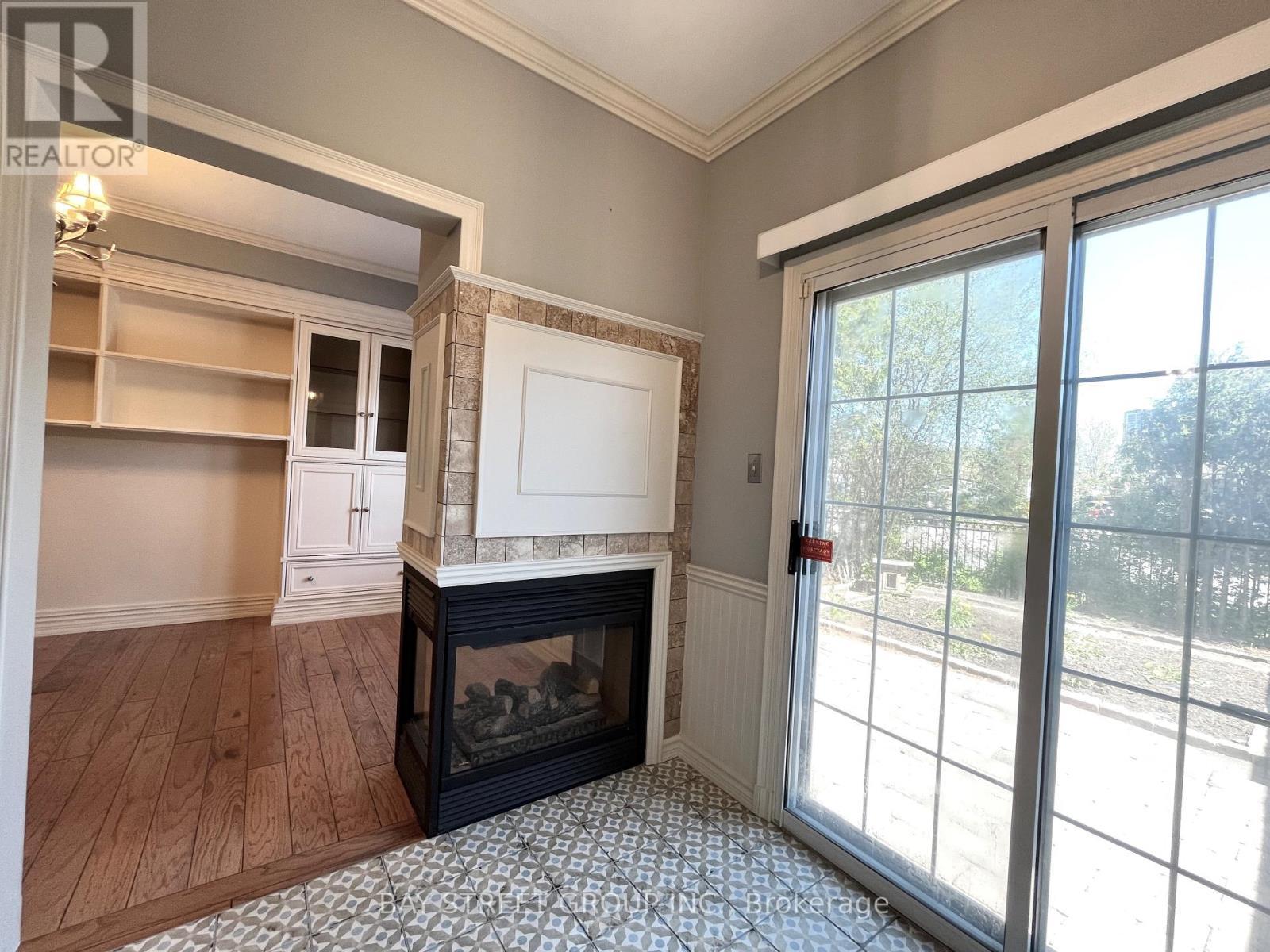 43 - 180 Blue Willow Drive, Vaughan, ON - Indoor With Fireplace