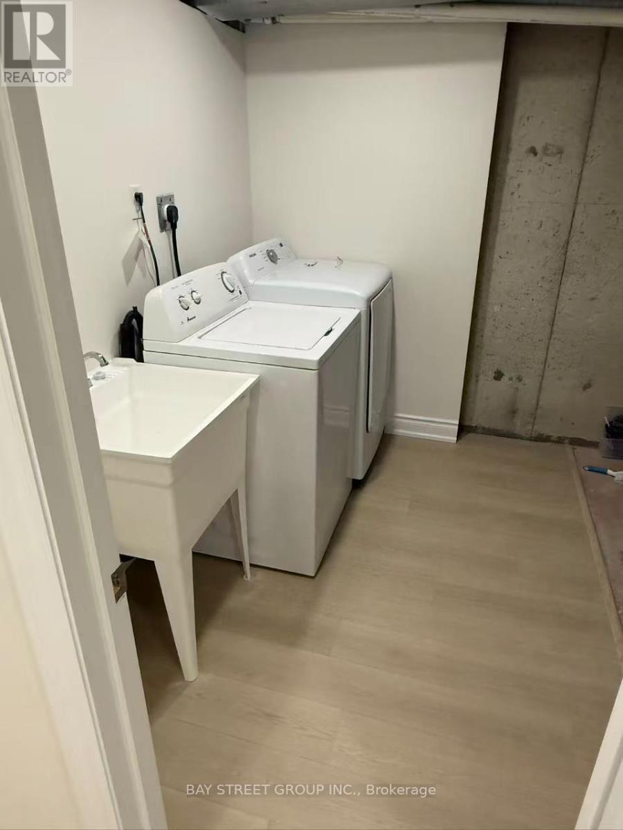 43 - 180 Blue Willow Drive, Vaughan, ON - Indoor Photo Showing Laundry Room
