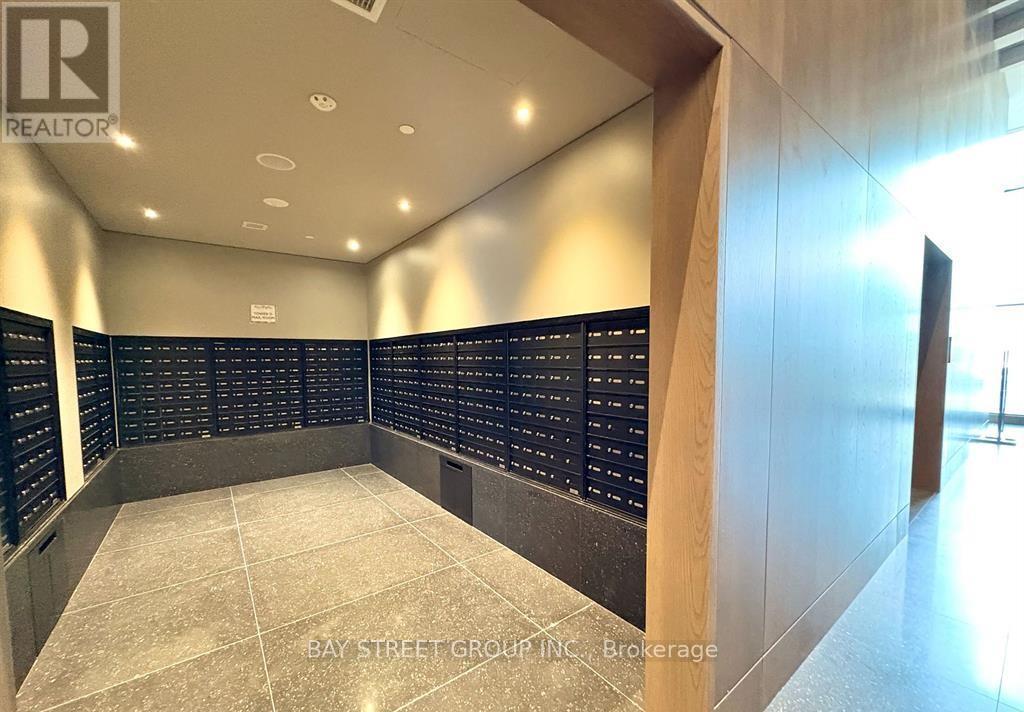 4105 - 28 Interchange Way, Vaughan, ON - Indoor Photo Showing Other Room