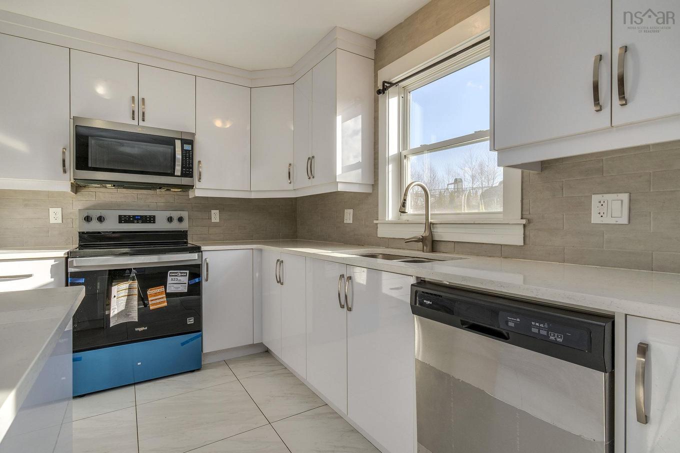 25 Titanium Crescent, Halifax, NS