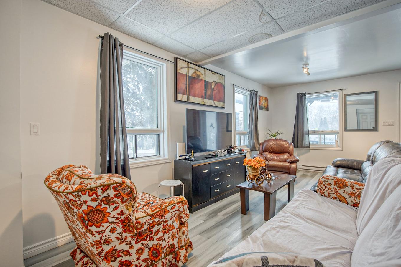 Salon - 16305 - 16305A Av. De La Concorde S., Saint-Hyacinthe, QC - Indoor Photo Showing Living Room