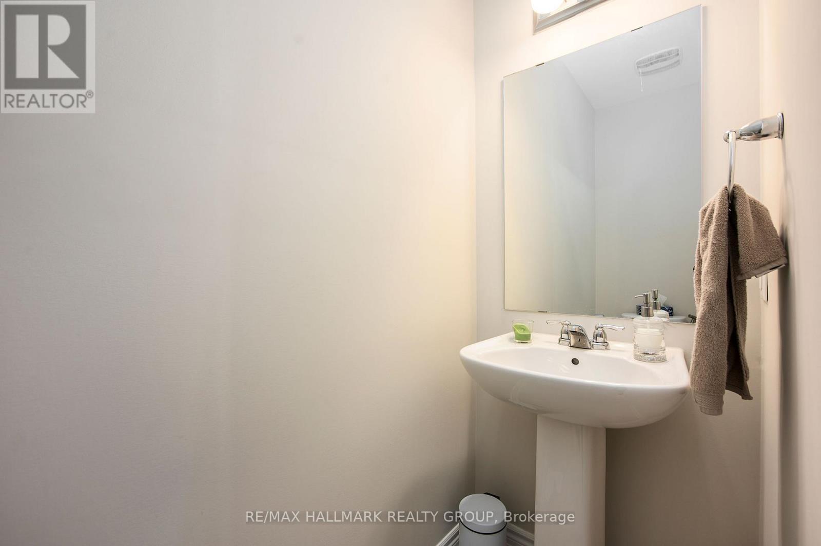 509 Arosa Way, Ottawa, ON - Indoor Photo Showing Bathroom