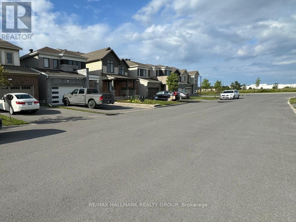 509 Arosa Way, Ottawa, ON - Outdoor