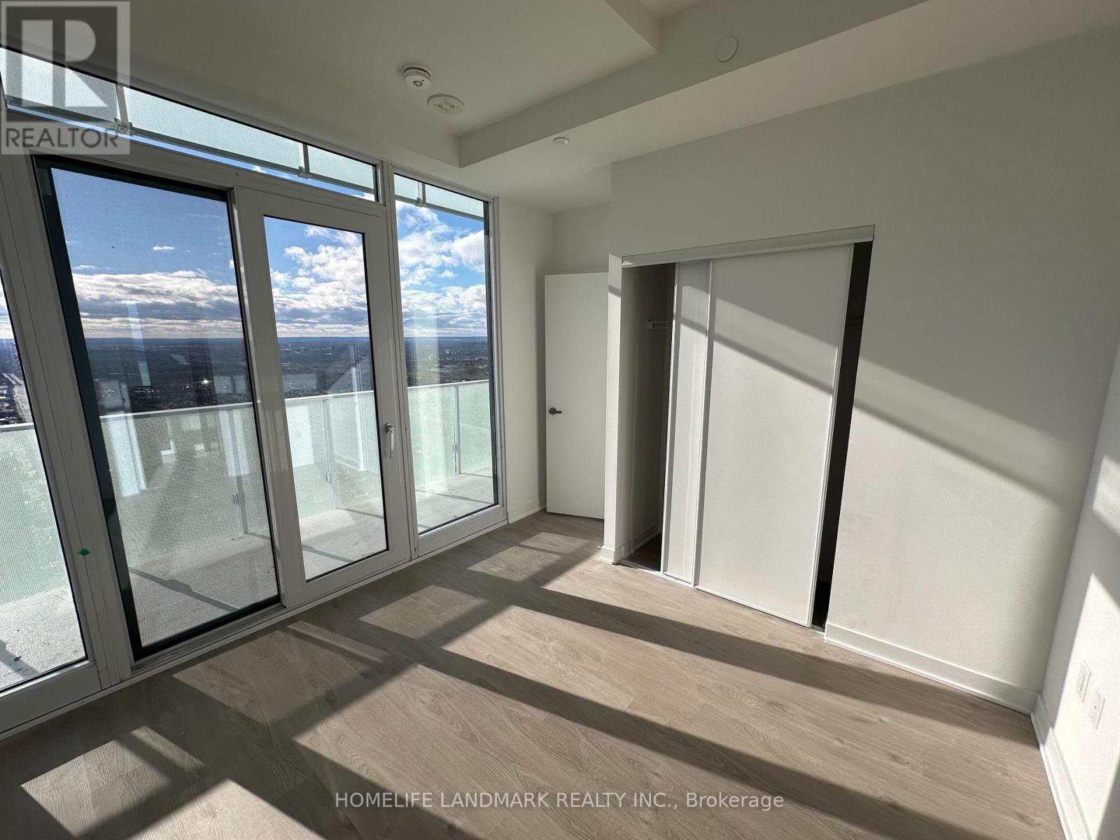 5409 - 3900 Confederation Parkway, Mississauga, ON - Indoor Photo Showing Other Room