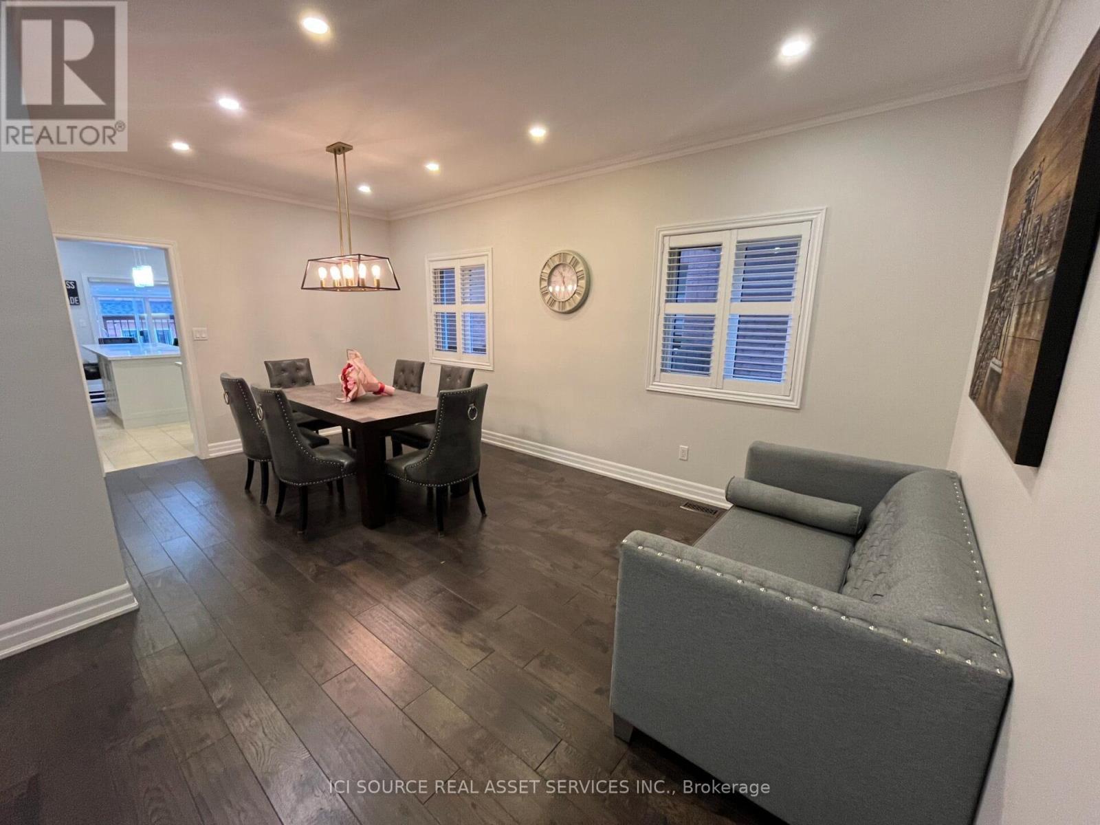 Upper - 419 Seneca Court, Newmarket, ON - Indoor Photo Showing Dining Room