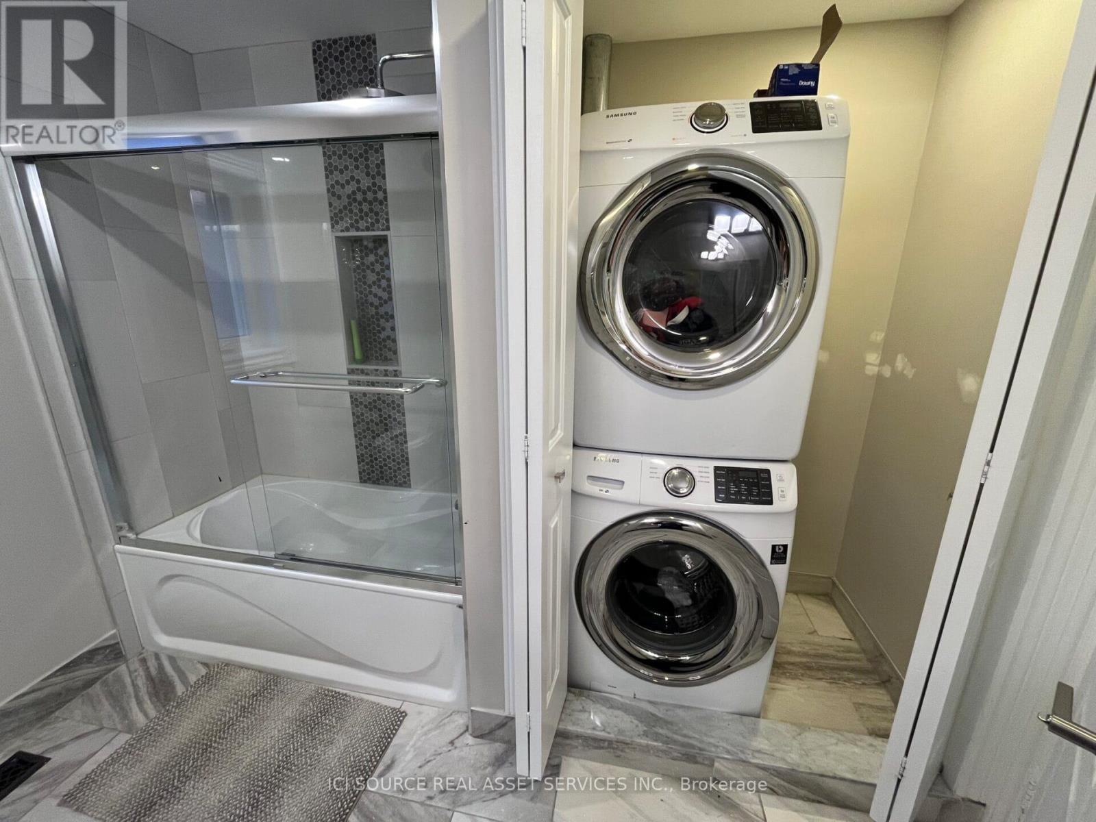 Upper - 419 Seneca Court, Newmarket, ON - Indoor Photo Showing Laundry Room