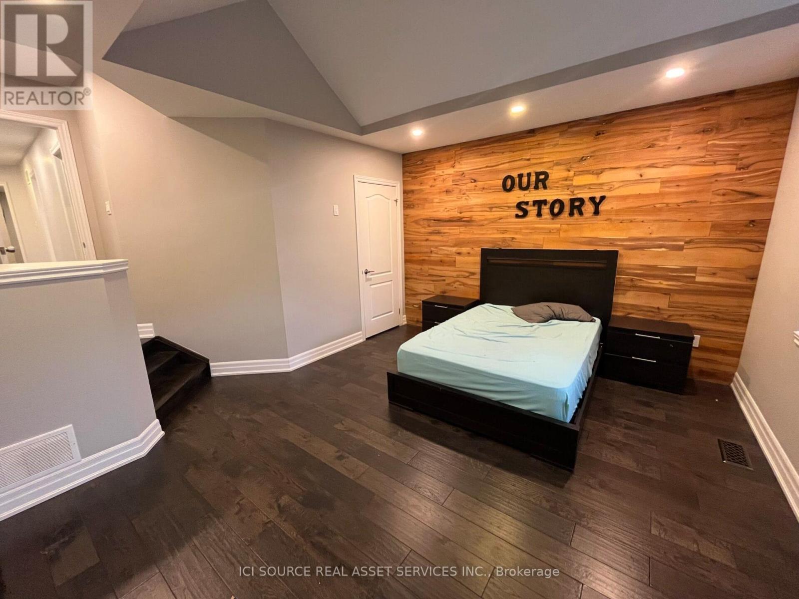 Upper - 419 Seneca Court, Newmarket, ON - Indoor Photo Showing Bedroom