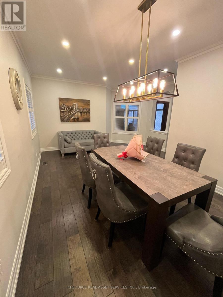 Upper - 419 Seneca Court, Newmarket, ON - Indoor