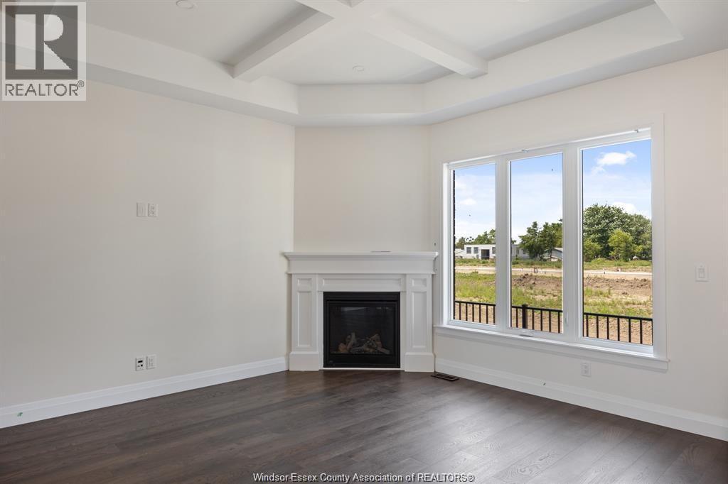 510 Veneto Street, Lakeshore, ON - Indoor Photo Showing Other Room With Fireplace