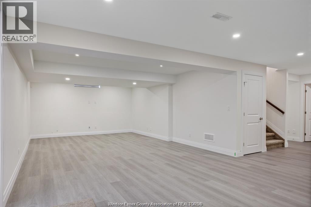 510 Veneto Street, Lakeshore, ON - Indoor Photo Showing Other Room