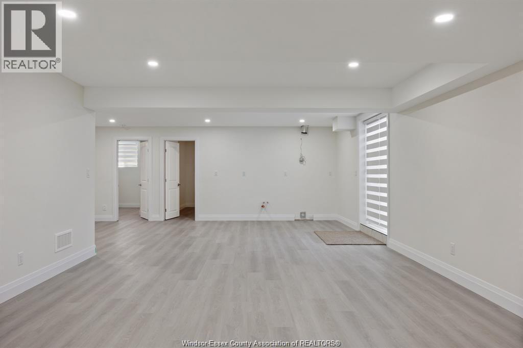 510 Veneto Street, Lakeshore, ON - Indoor Photo Showing Other Room