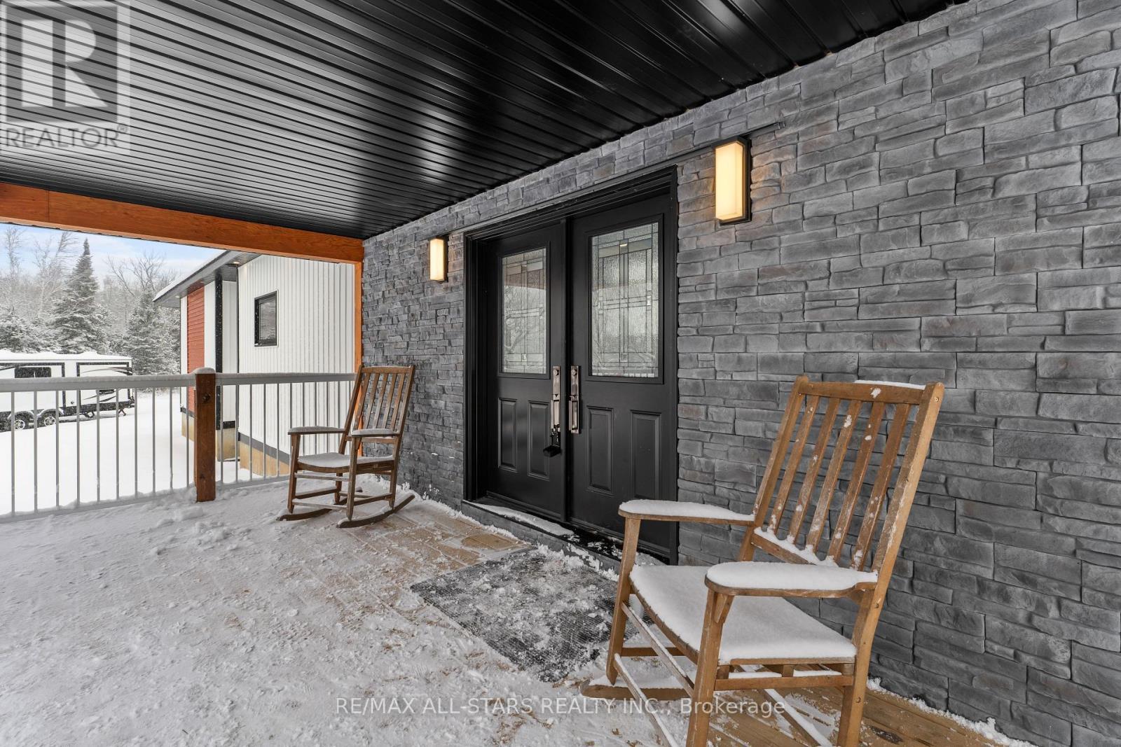 1062 Northline Road, Kawartha Lakes (Fenelon Falls), ON - Outdoor With Deck Patio Veranda With Exterior