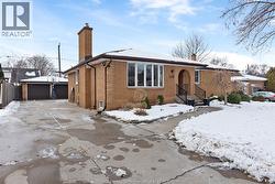 2733 MCKAY AVENUE Windsor, ON N9E 2P7