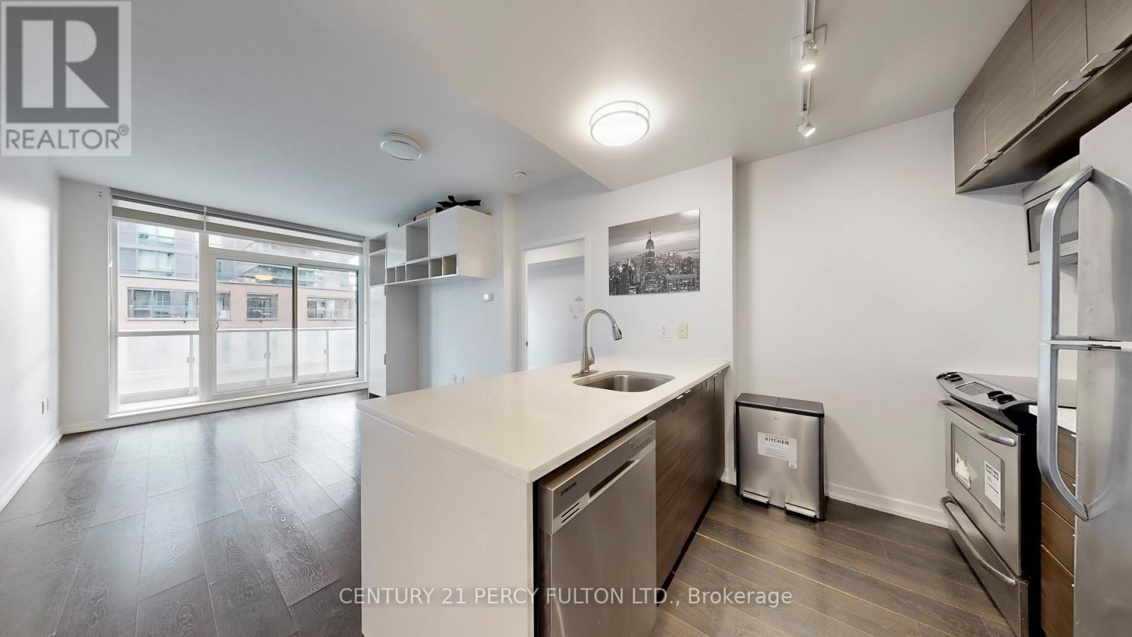 210 - 62 Forest Manor Road, Toronto, ON - Indoor Photo Showing Kitchen With Stainless Steel Kitchen
