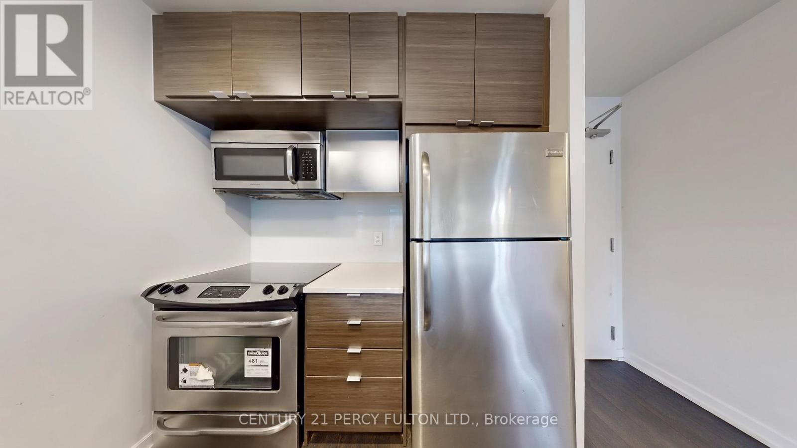 210 - 62 Forest Manor Road, Toronto, ON - Indoor Photo Showing Kitchen With Stainless Steel Kitchen