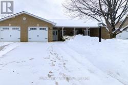 65 MEADOW LANE Wasaga Beach, ON L9Z 0A3