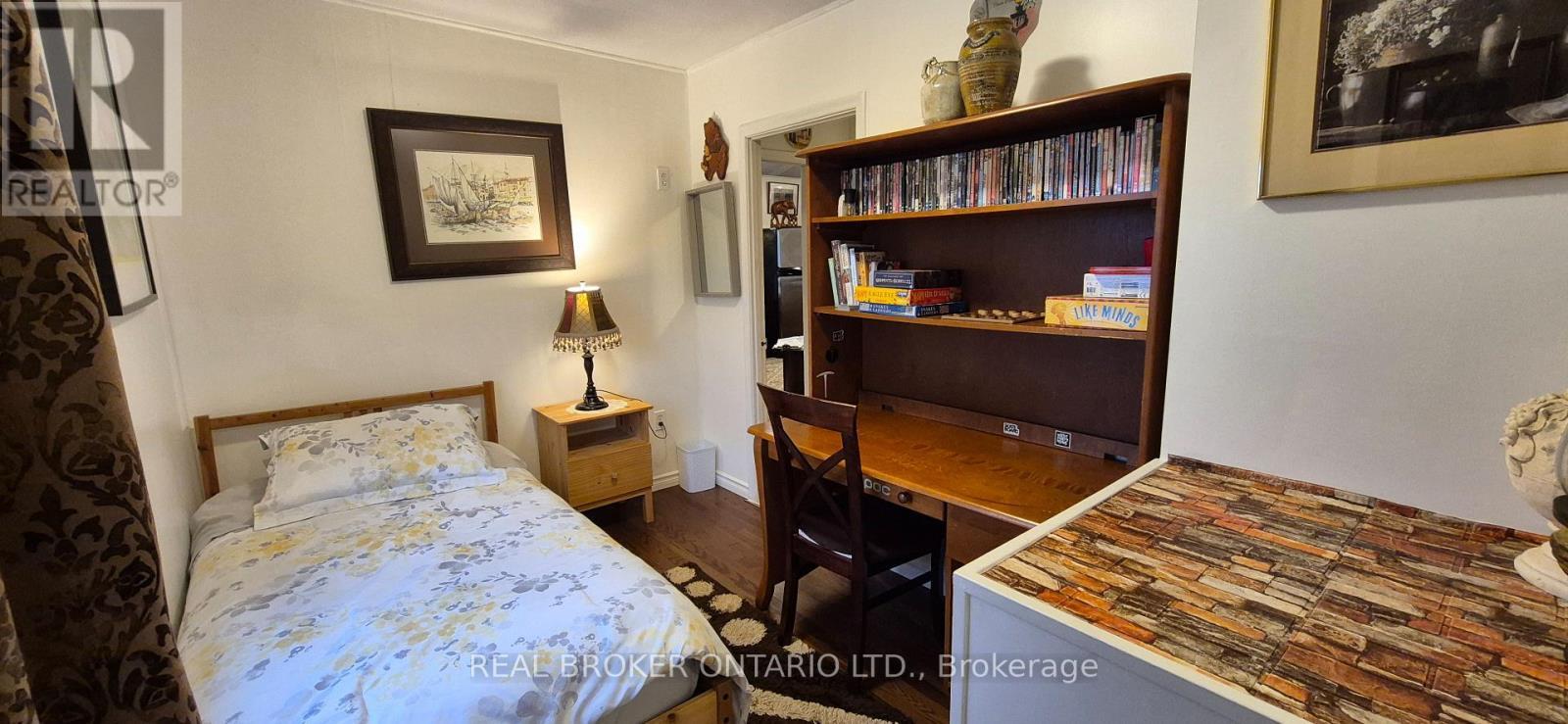 7315 Langstaff Road, Clarington, ON - Indoor Photo Showing Bedroom