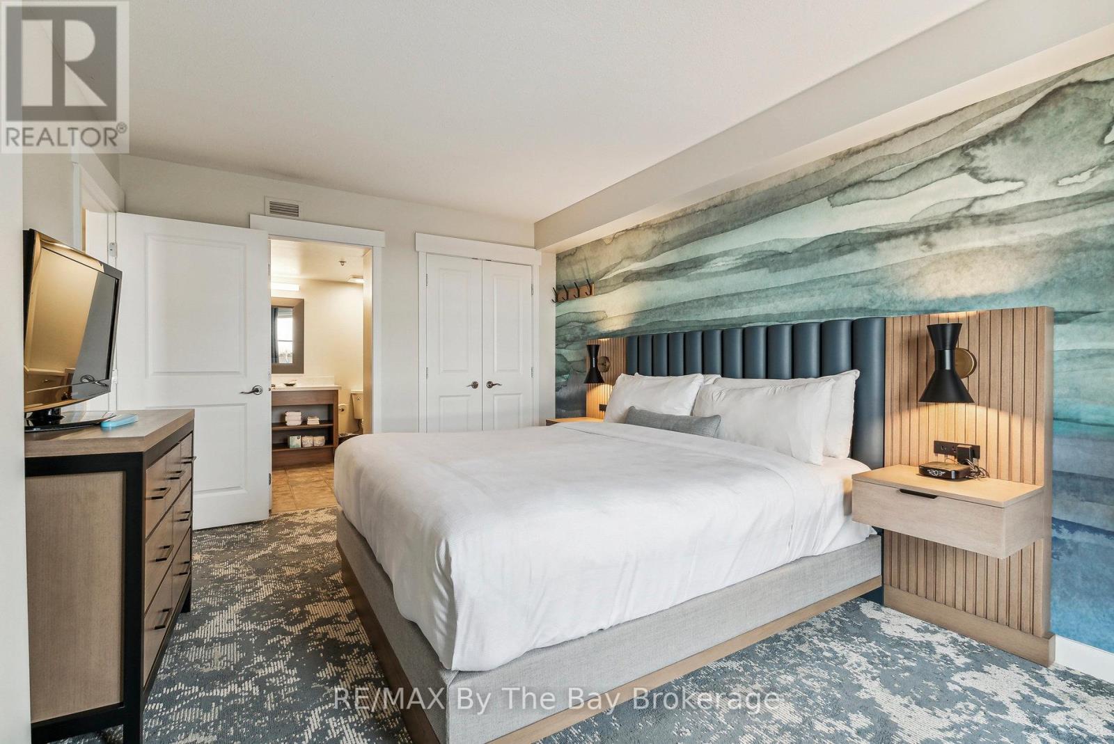 317 - 170 Jozo Weider Boulevard, Blue Mountains, ON - Indoor Photo Showing Bedroom