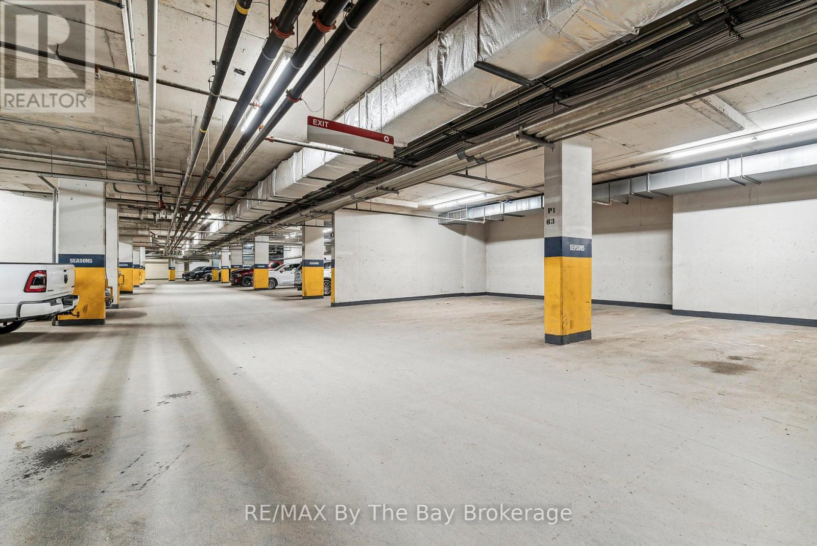 317 - 170 Jozo Weider Boulevard, Blue Mountains, ON - Indoor Photo Showing Garage