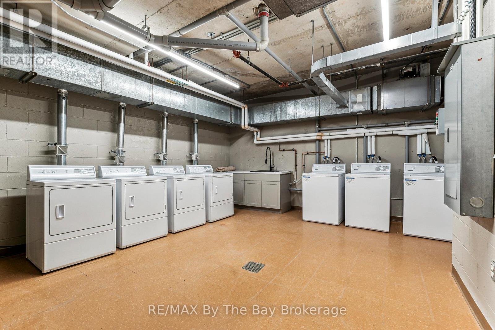 317 - 170 Jozo Weider Boulevard, Blue Mountains, ON - Indoor Photo Showing Laundry Room