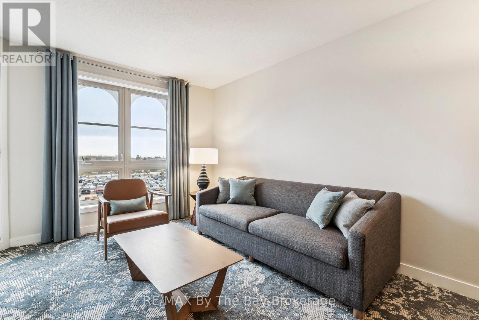 317 - 170 Jozo Weider Boulevard, Blue Mountains, ON - Indoor Photo Showing Living Room