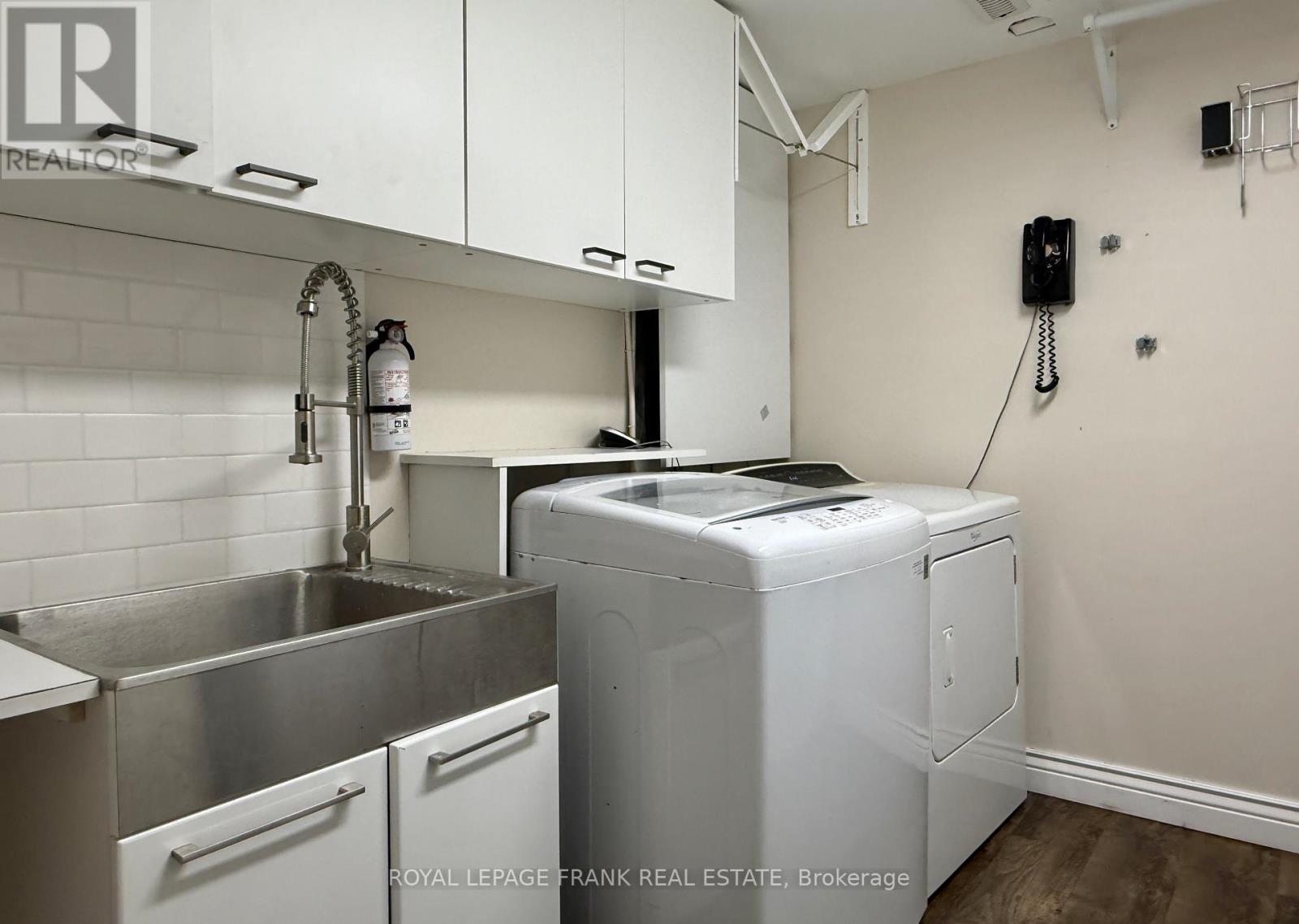 Laundry Room with Good Storage and Tub - 732 Annapolis Avenue, Oshawa (Mclaughlin), ON - Indoor Photo Showing Laundry Room