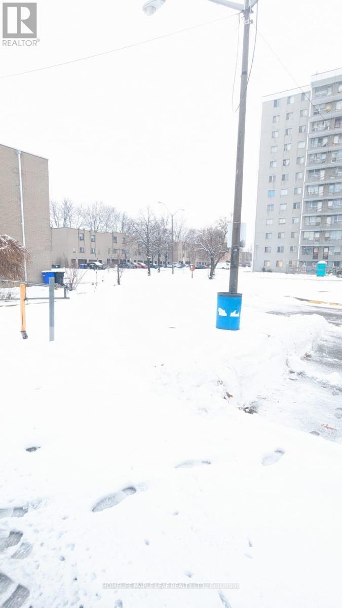 109 Lotherton Pathway, Toronto, ON