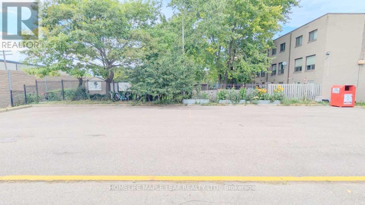 109 Lotherton Pathway, Toronto, ON