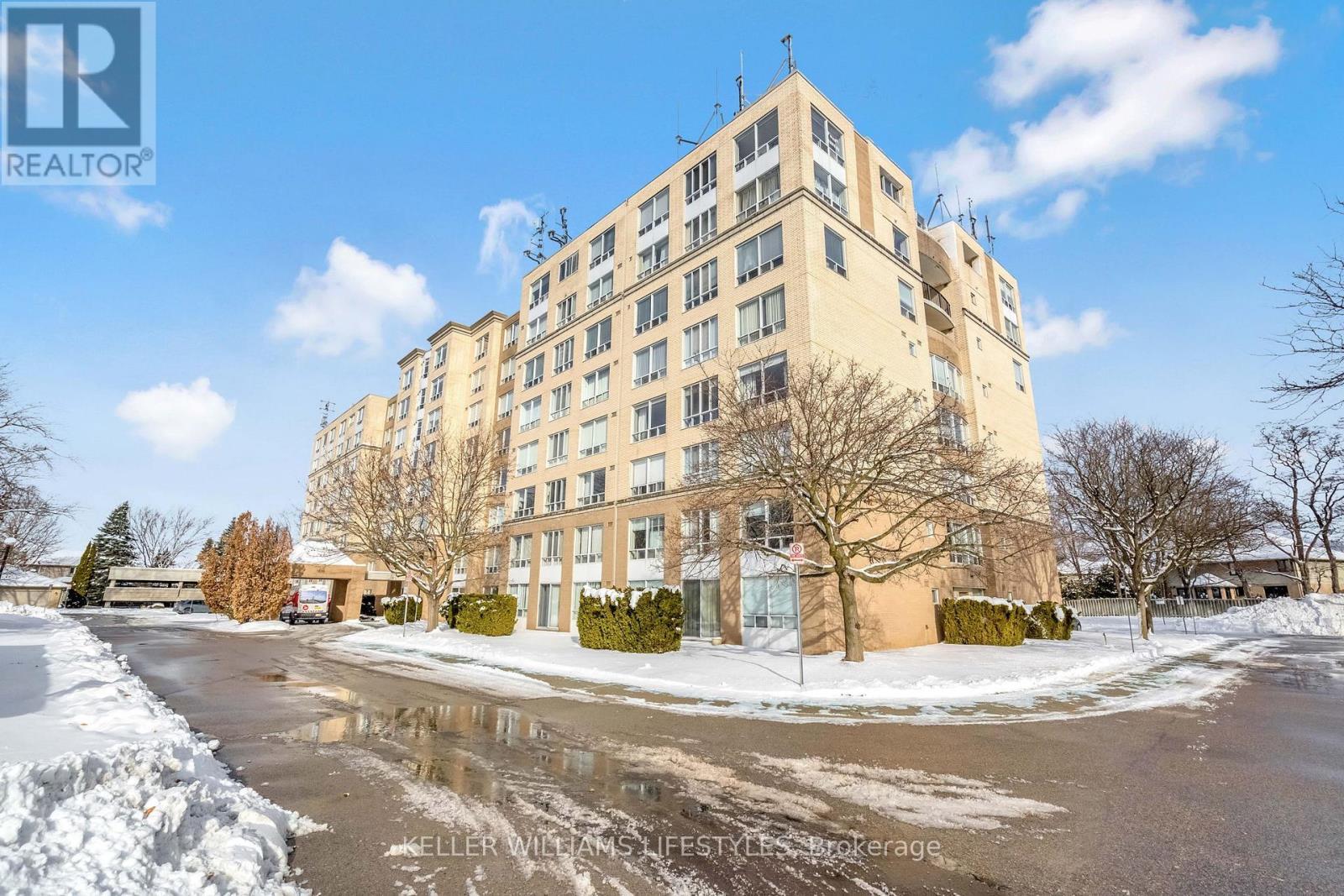 1510 Richmond St - 802 - 1510 Richmond Street, London North (North G), ON - Outdoor With Facade