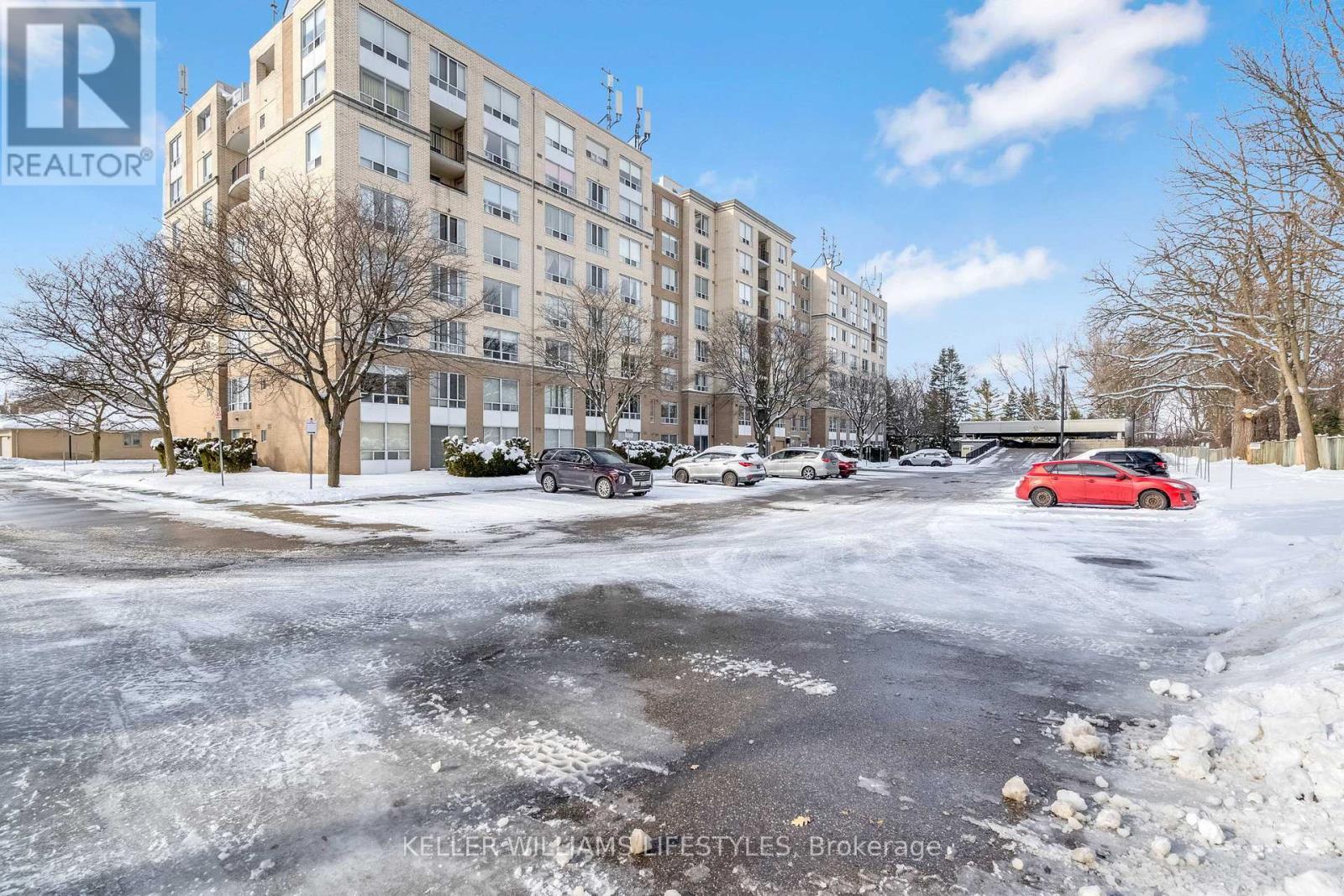 802 - 1510 Richmond Street, London North (North G), ON - Outdoor With Facade