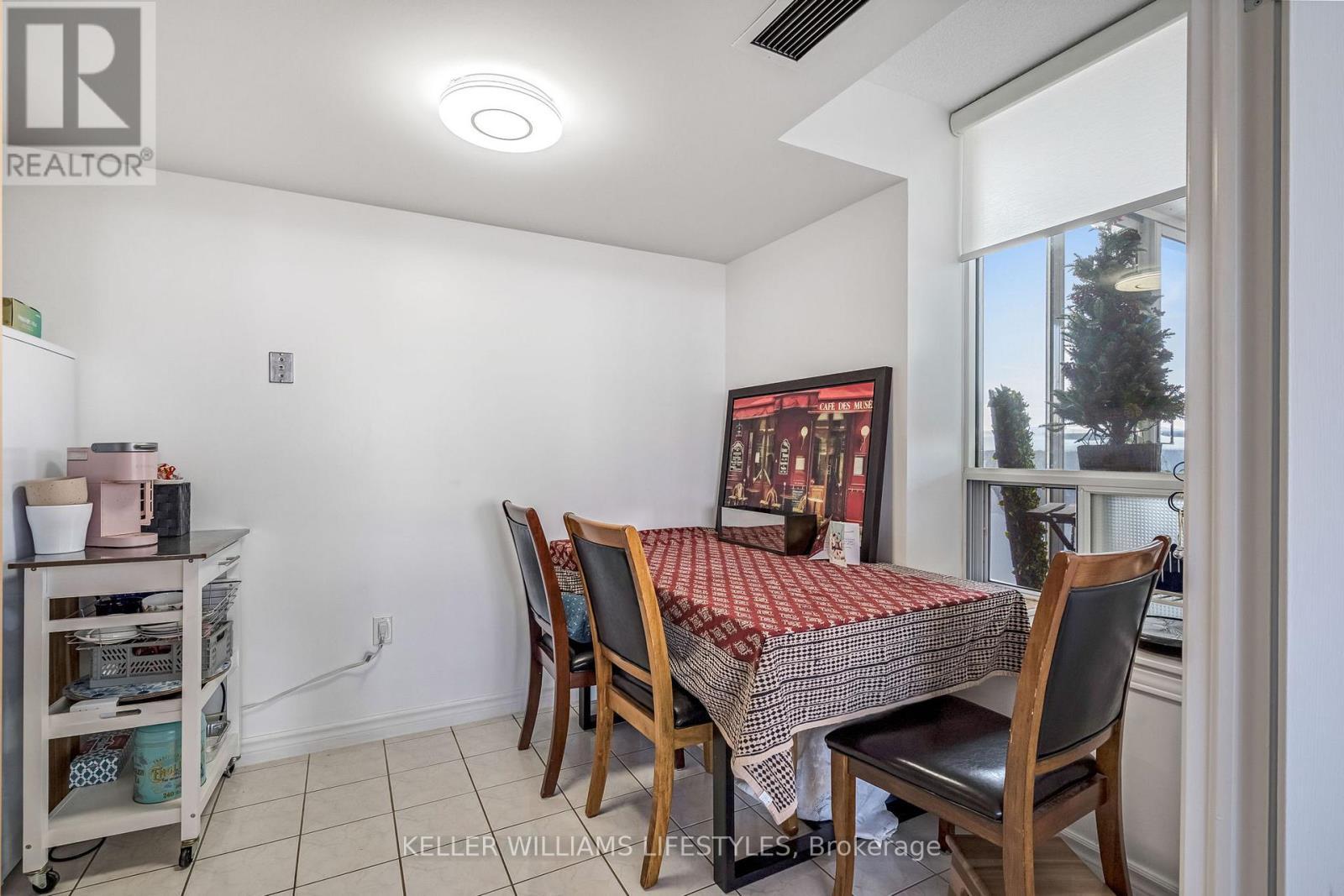 Breakfast nook - 802 - 1510 Richmond Street, London North (North G), ON - Indoor Photo Showing Dining Room
