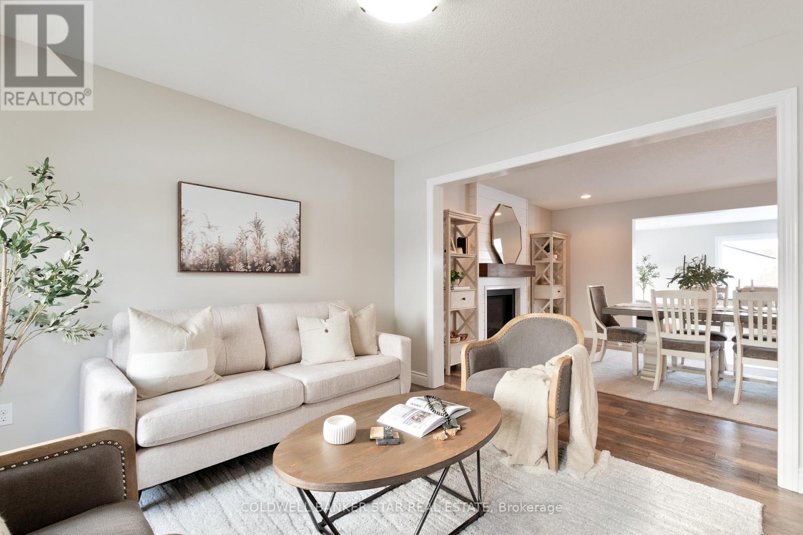5229 Wales Crescent, Malahide (Copenhagen), ON - Indoor Photo Showing Living Room