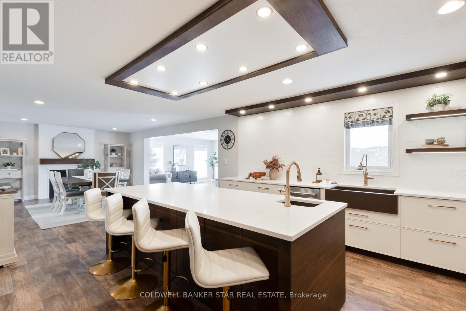 5229 Wales Crescent, Malahide (Copenhagen), ON - Indoor