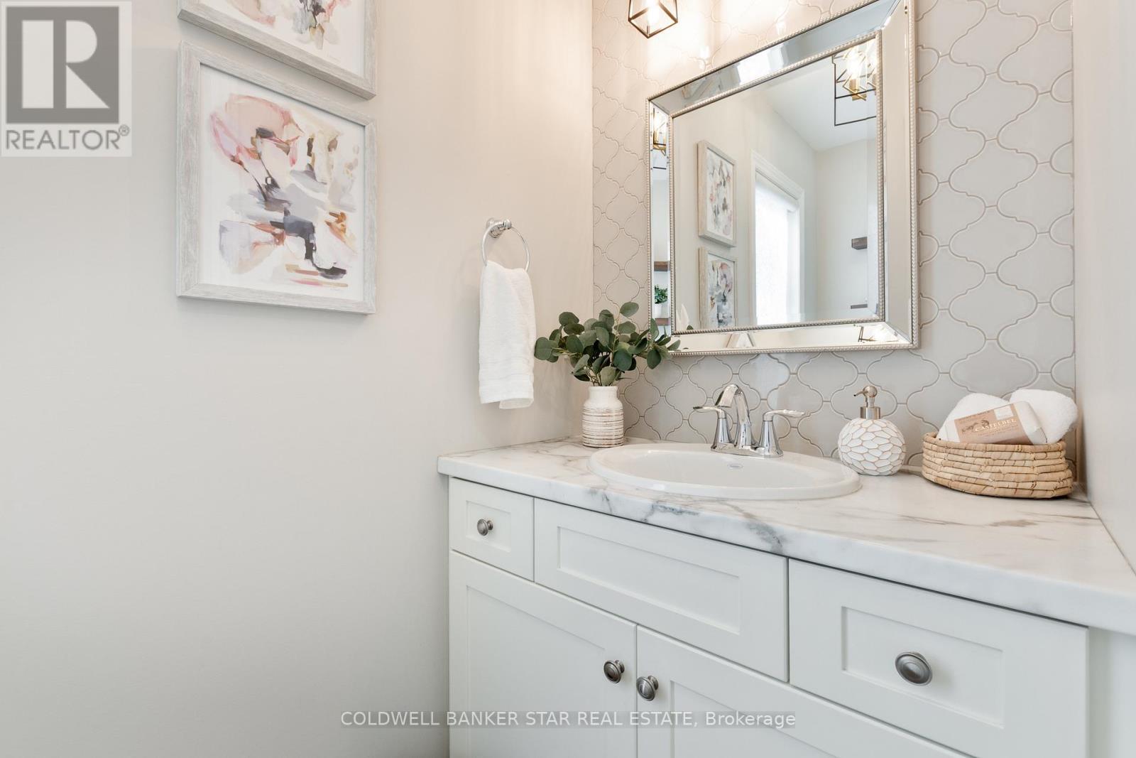 5229 Wales Crescent, Malahide (Copenhagen), ON - Indoor Photo Showing Bathroom