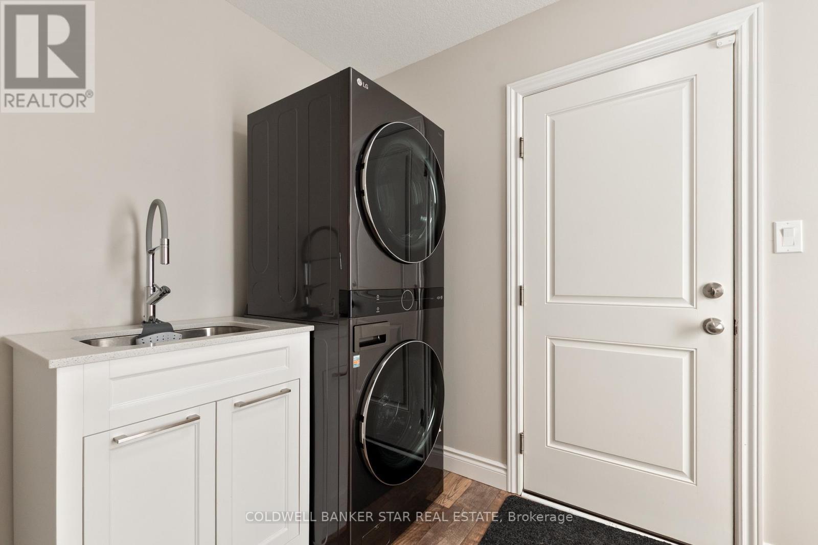 5229 Wales Crescent, Malahide (Copenhagen), ON - Indoor Photo Showing Laundry Room