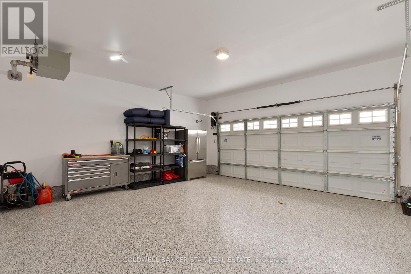5229 Wales Crescent, Malahide (Copenhagen), ON - Indoor Photo Showing Garage
