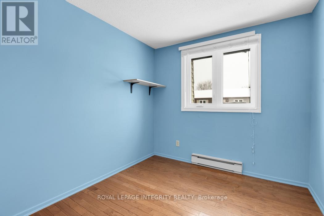 1312 Alness Court, Ottawa, ON - Indoor Photo Showing Other Room