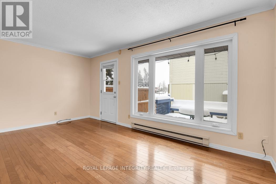 1312 Alness Court, Ottawa, ON - Indoor Photo Showing Other Room