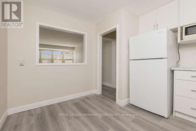 3 - 84 Mill Street, Halton Hills, ON - Indoor Photo Showing Kitchen