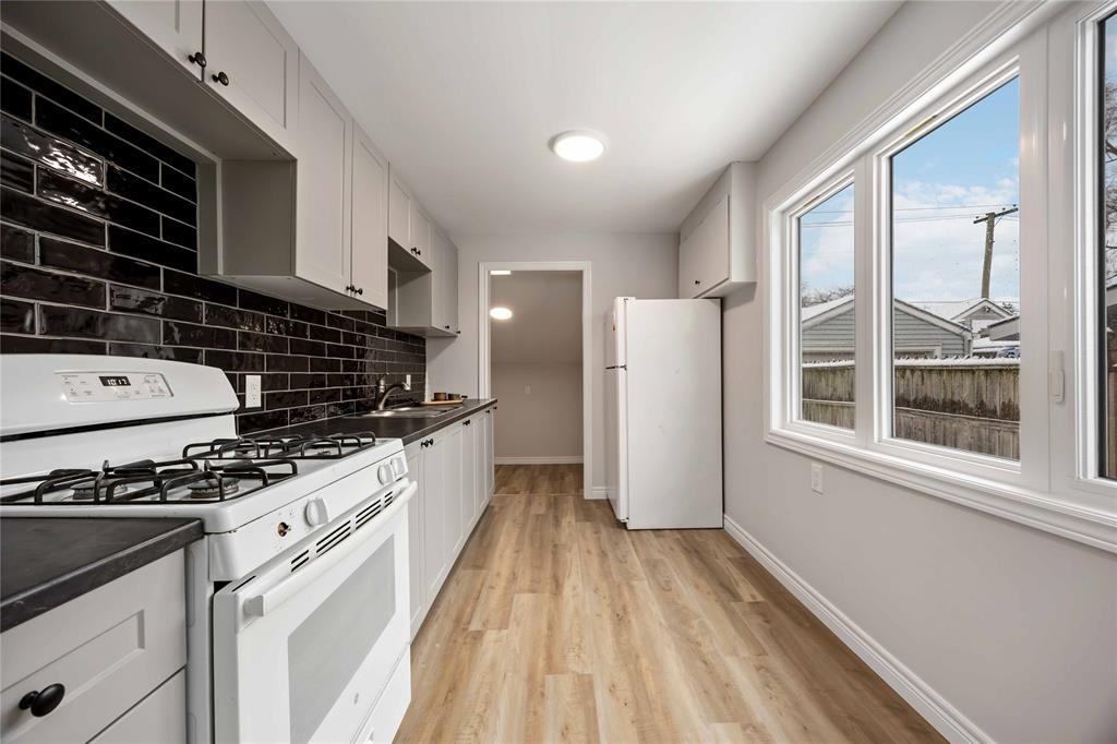 657 Cherry Drive, Sarnia, ON